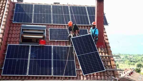 Delhi power discoms see surge in residential rooftop solar power connections